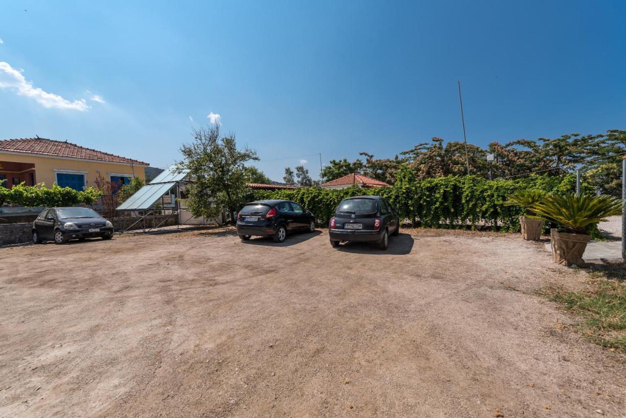Pavlimari Studios Pyrgi Thermis Exterior photo
